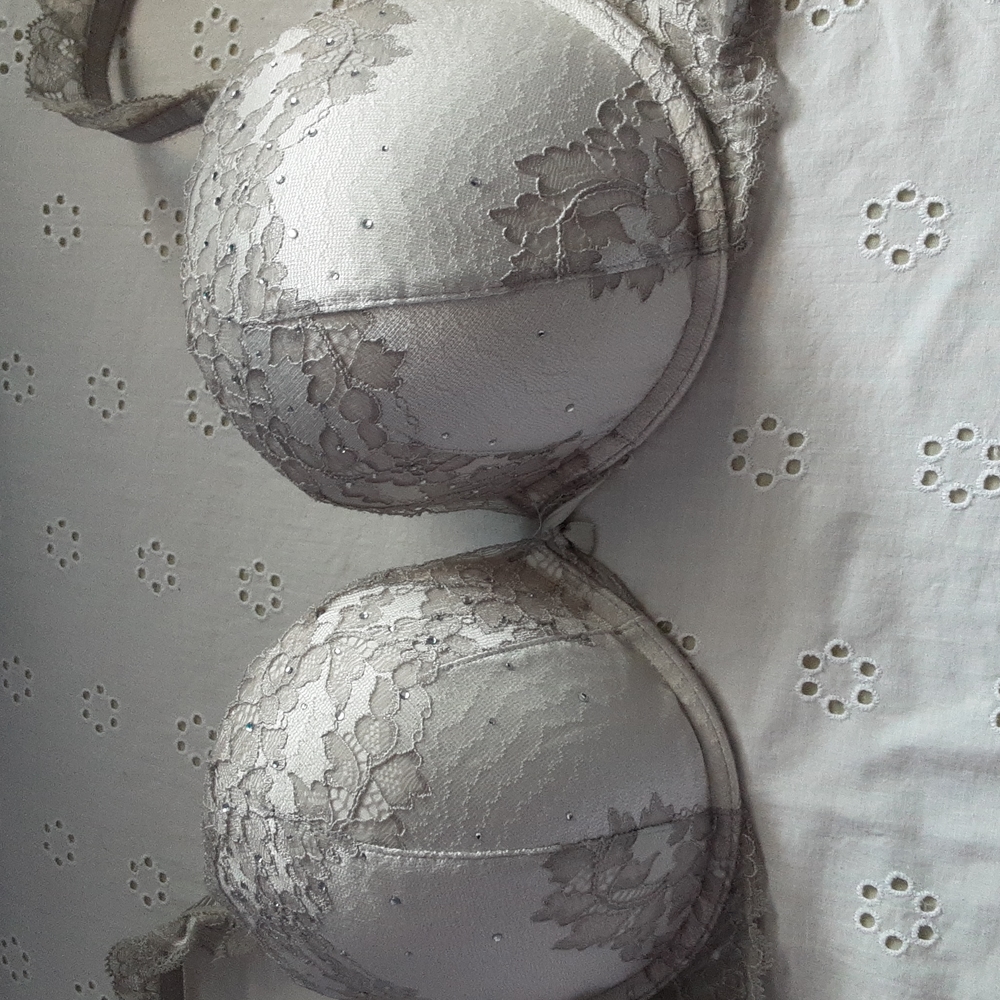 Victoria Secret bra. Size 36D